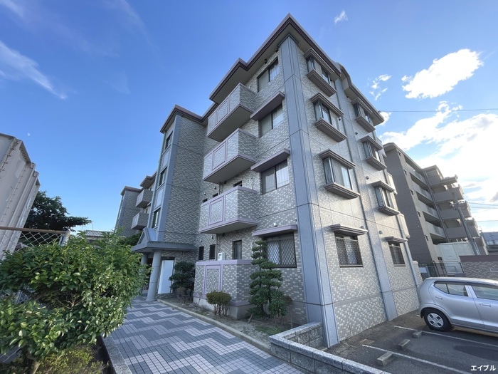 外観写真 RESIAS　CHIKUSHINO　BLDG.
