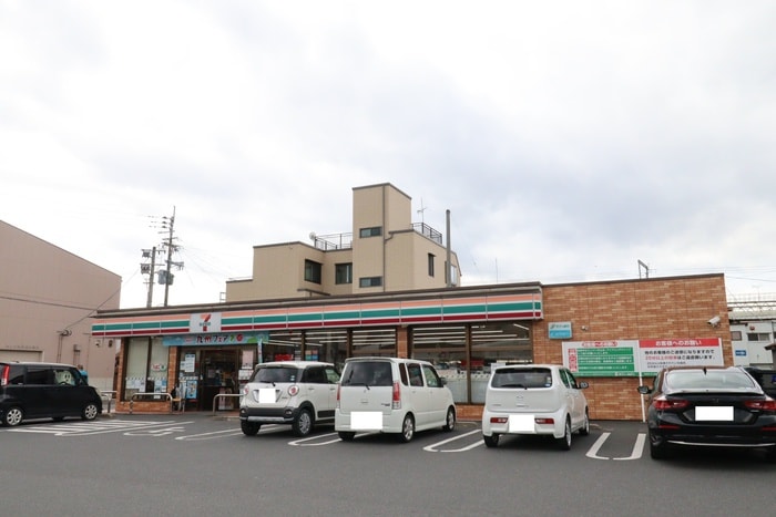 セブンイレブン殿町店(スーパー)まで7700m シャーメゾン頓野B棟