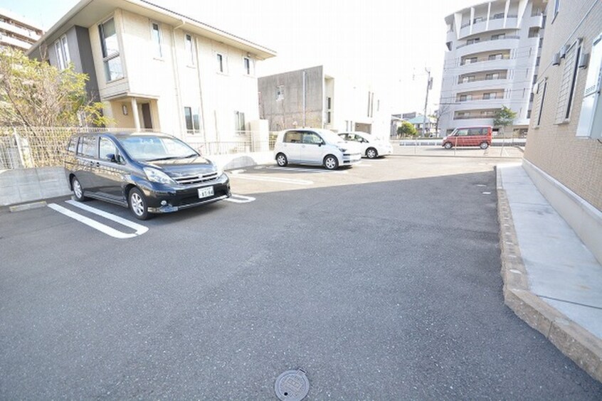 駐車場 ラ・ジュネス下曽根