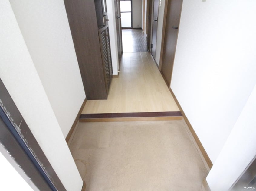 玄関 ルミエール東大利