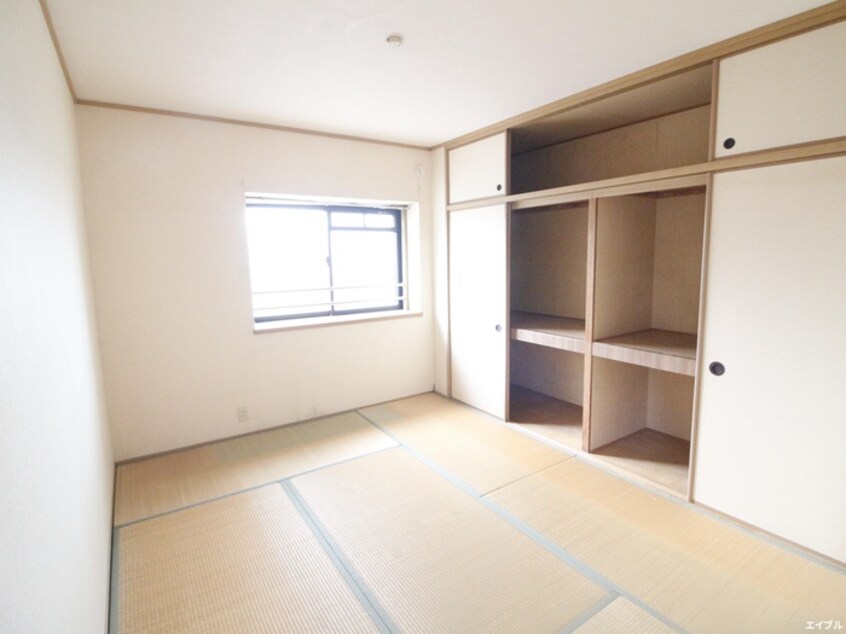 居室 ルミエール東大利