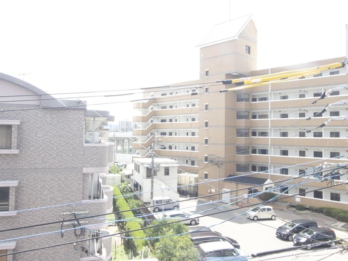 室内からの展望 ルミエール東大利