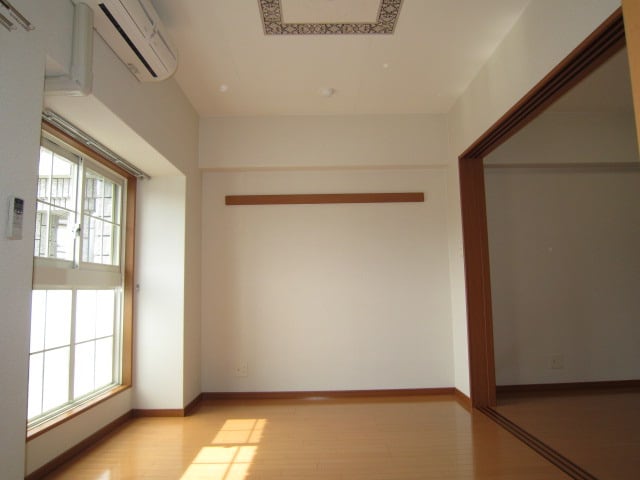 居室 エスタシオン