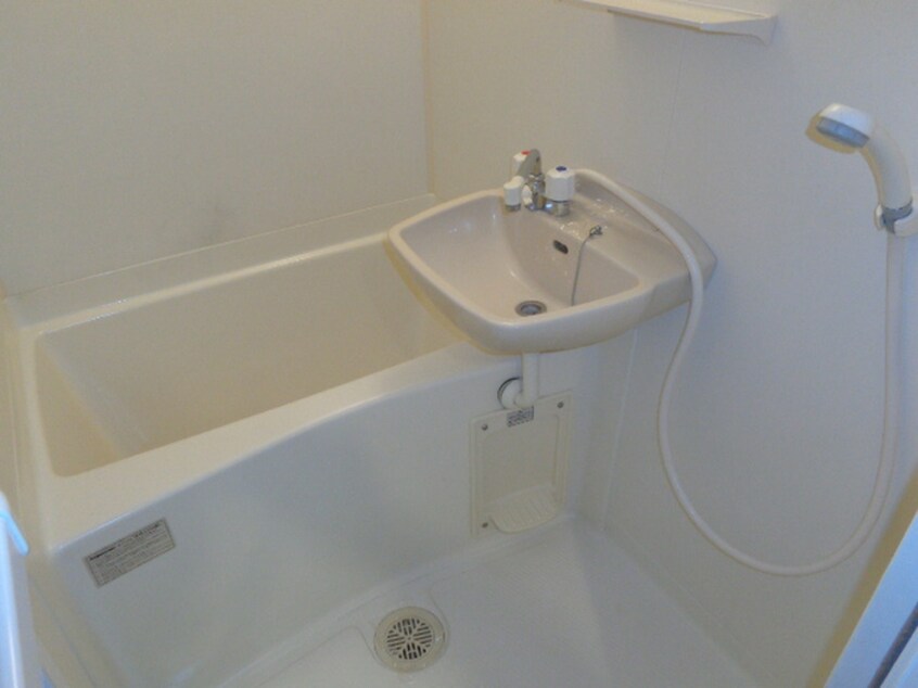 バス／シャワールーム等 アリストコート井尻