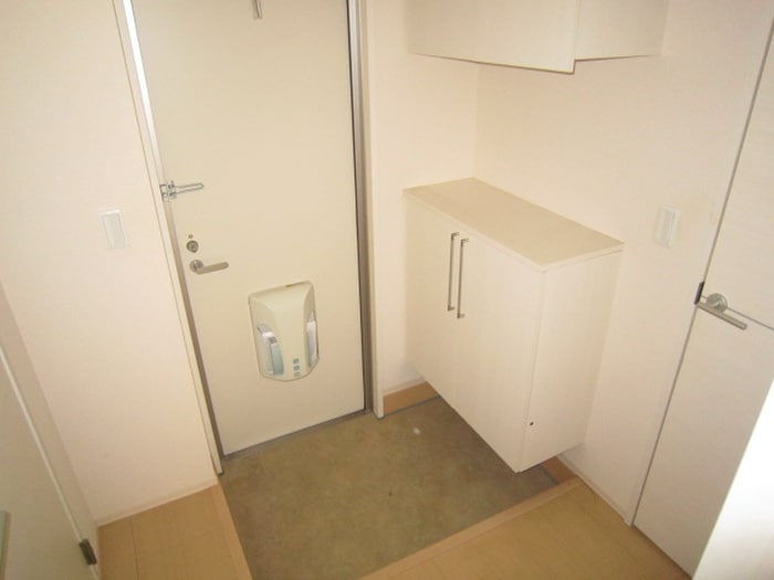 玄関 アルヴェ－ル富士見