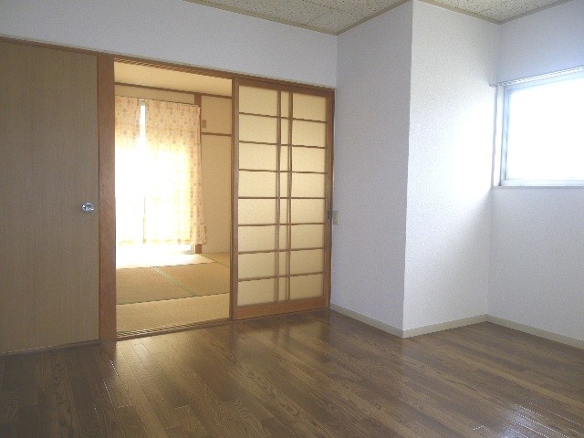 居室 エクセランドタケノＢ