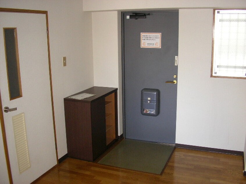 玄関 シャトレ岸ノ浦