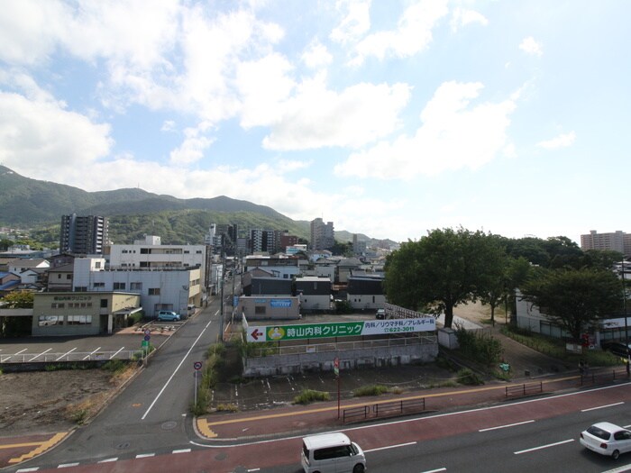 室内からの展望 ロ－ド黒崎