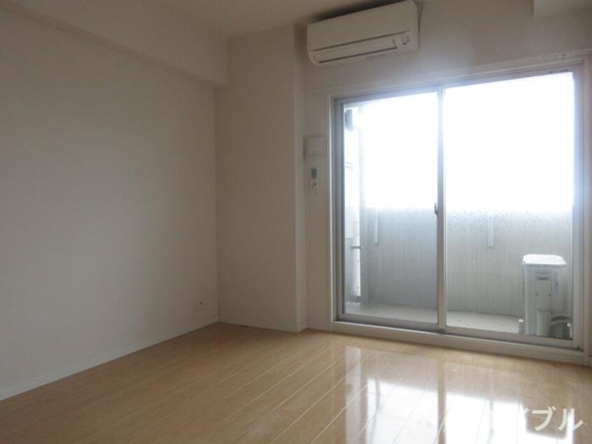 居室 ｻｳﾞｫｲﾘﾄﾘｰﾄﾊｳｽ（1302）