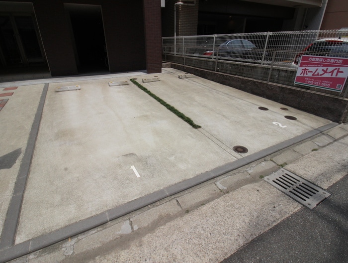 駐車場 ＬａＬｕｃｅ　ｙ．ｎ