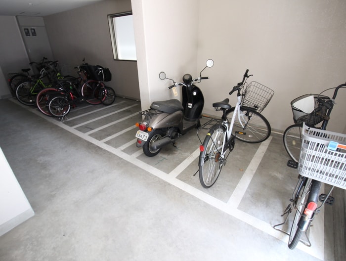 駐輪場 ＬａＬｕｃｅ　ｙ．ｎ