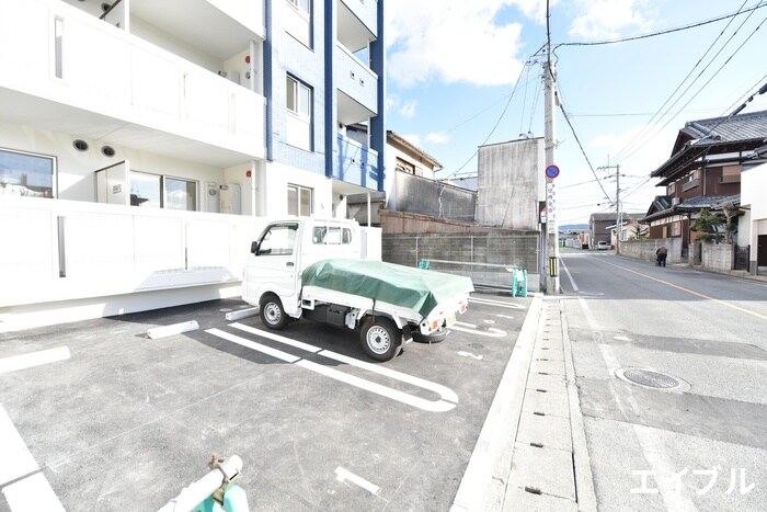 駐車場 LIFE　FIELD警弥郷