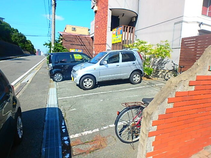 駐車場 コンプレ－ト千代ヶ崎