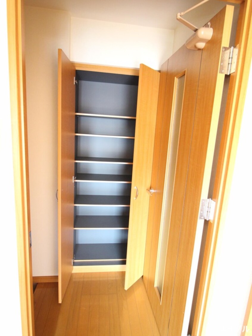 靴箱 ルピナス銀天町