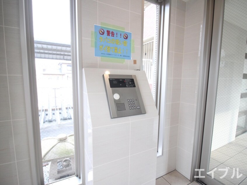 エントランス部分 ソレイユ原田