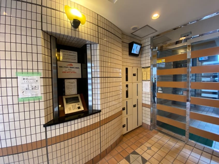 エントランス部分 ニュ－サンリバ－１０番館