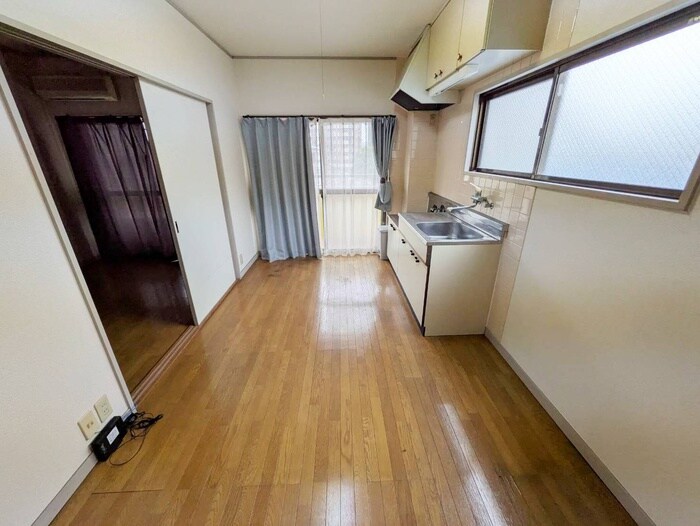 居室 丸居ビル