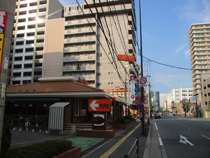ロイヤルホスト(その他飲食（ファミレスなど）)まで315m ネオルッソ薬院