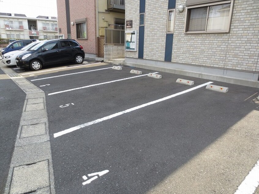 駐車場 トレゾア中曽根東Ｂ棟