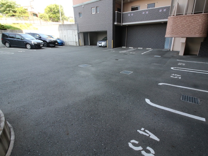 駐車場 Ｅｔｒａｎｇｅ