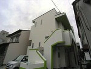CB箱崎フルール
