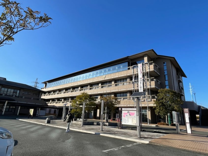 基山町役場(役所)まで1200m クレジデンス基山