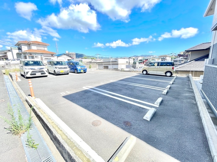 駐車場 Ｄ-room的場