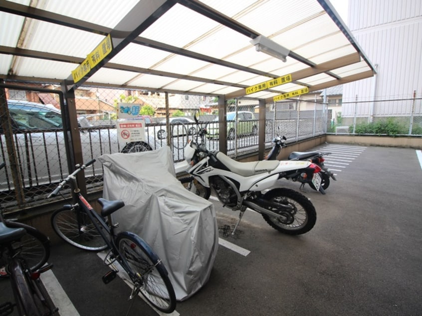 バイク置き場 ベルファース天神南