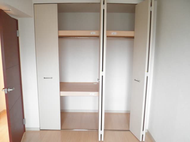 収納 マ・シェリ香住ヶ丘