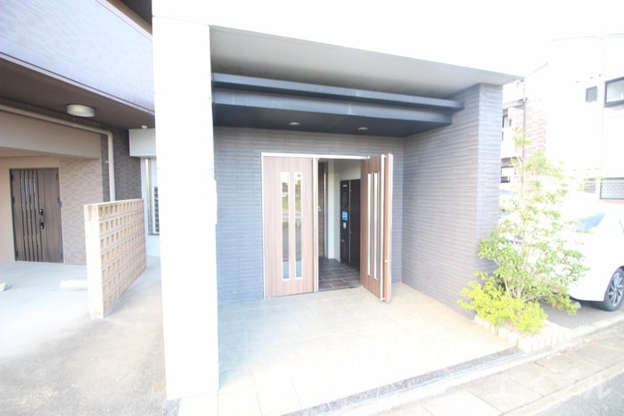 エントランス部分 ＢＵＲＥＥＤＳ大橋