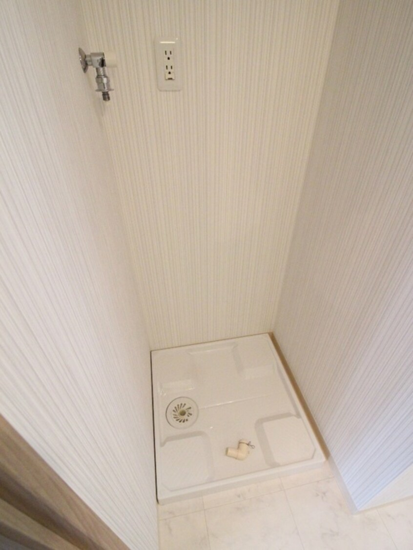 洗濯機置場 ＢＵＲＥＥＤＳ大橋