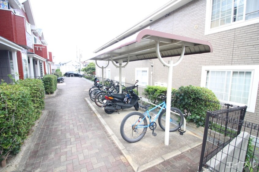 駐輪場 スカイヒルズ原Ｂ棟