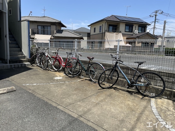 駐輪場 クレフラスト二日市北A棟