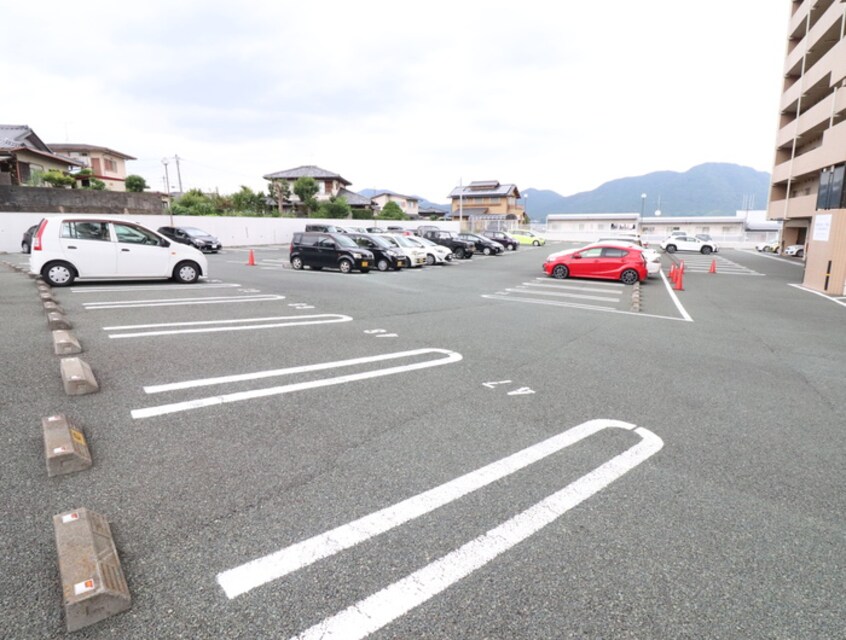 駐車場 ロイヤルシティ自由ヶ丘