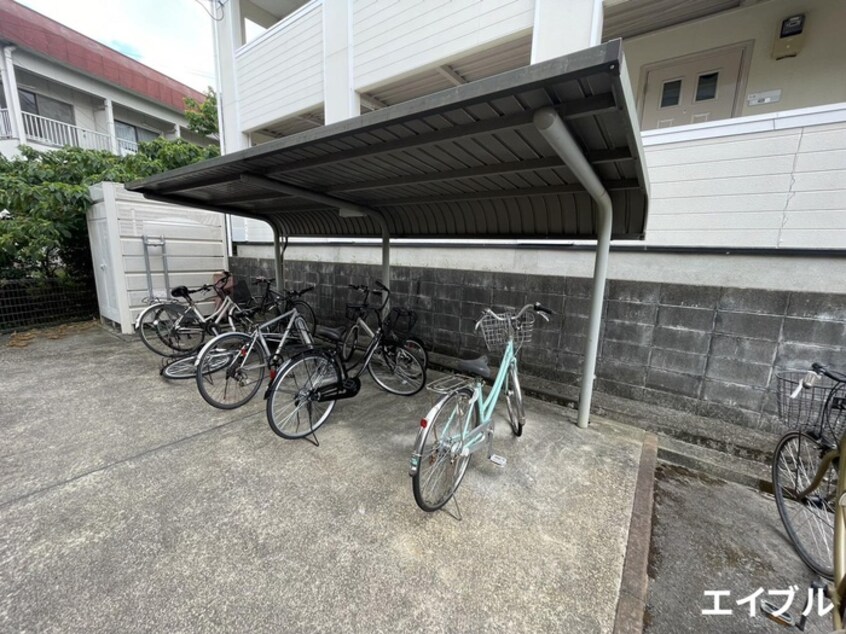 駐輪場 カトルセ