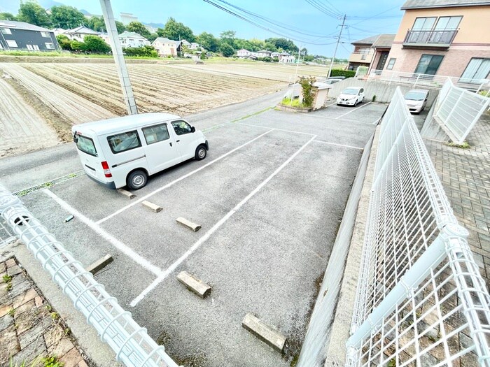 駐車場 ヴィラージュ