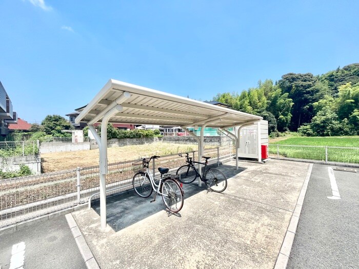 駐輪場 ソレイユ本城