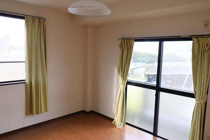 居室 ＫＯＥＩビル