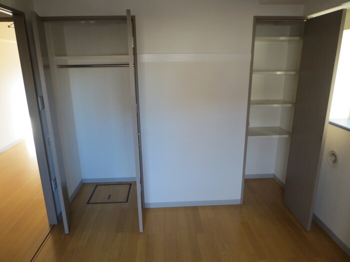 収納 アスピーテ渡辺通