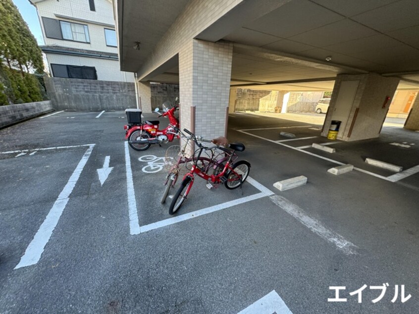 駐輪場 ブランドルフ