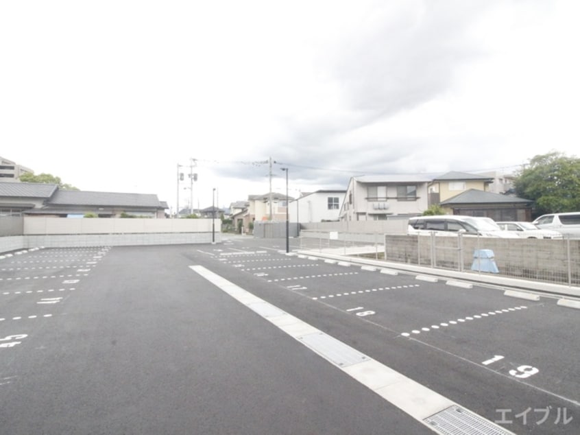 駐車場 エルグランド春日