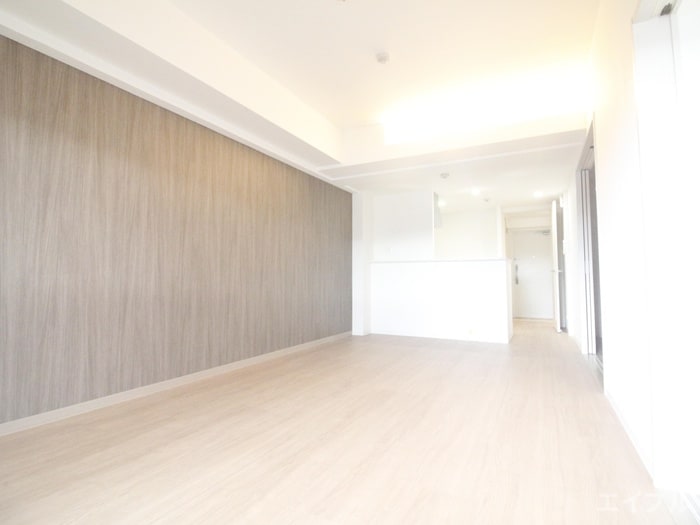 居室 エルグランド春日