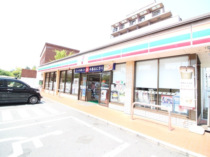 セブンイレブン福浜2丁目店(コンビニ)まで400m モンテ・オットー西公園