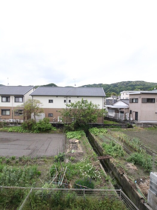 室内からの展望 ヴァン・テ・アン
