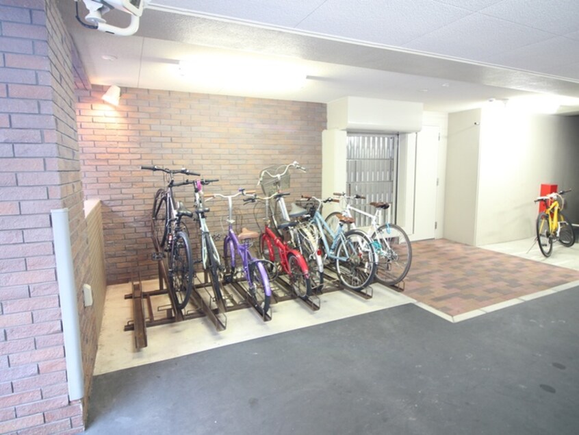 駐輪場 Ｆ・ＰＡＲＣ天神南