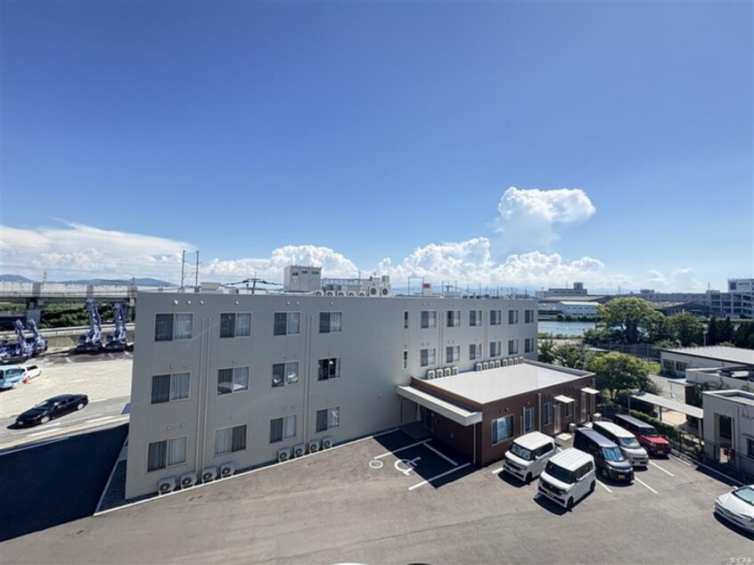 室内からの展望 ハイム多々良川