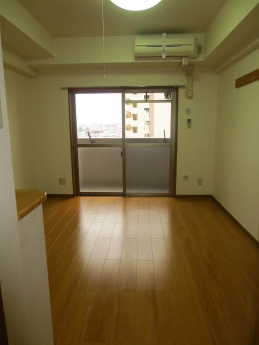 居室 サムティ筥崎宮前