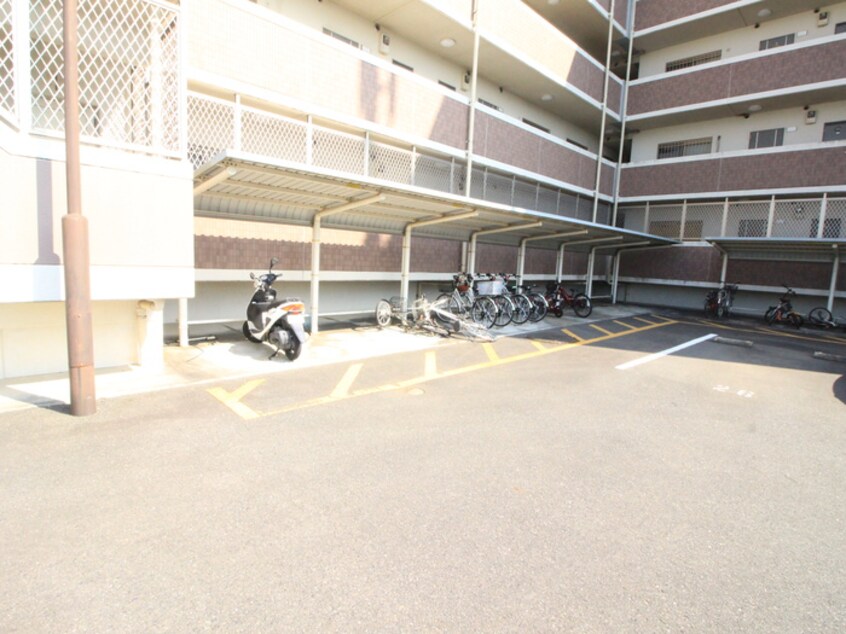 駐輪場 マイキャッスル杉坂