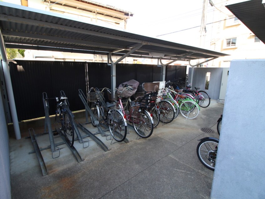 駐輪場 パークサイド福重