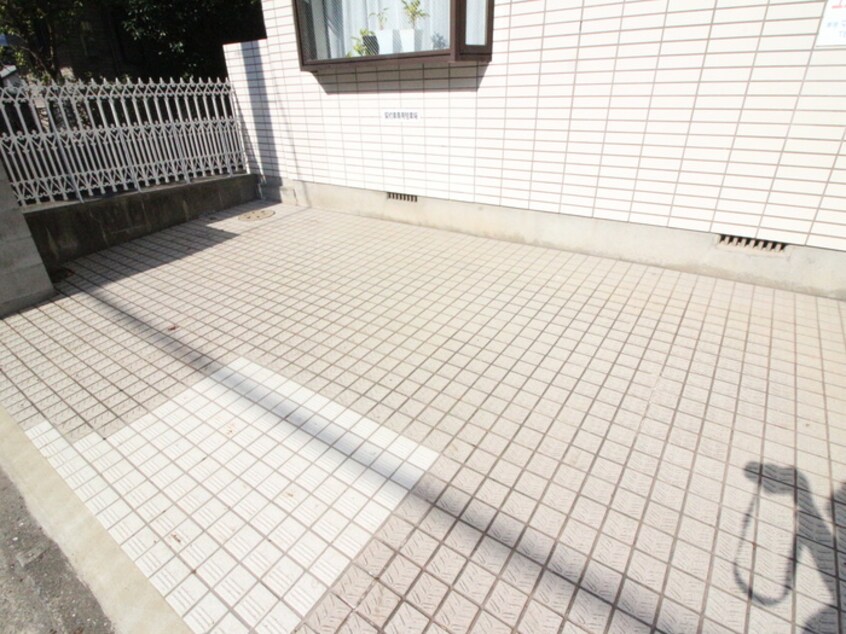 その他 ユニベ－ル百道